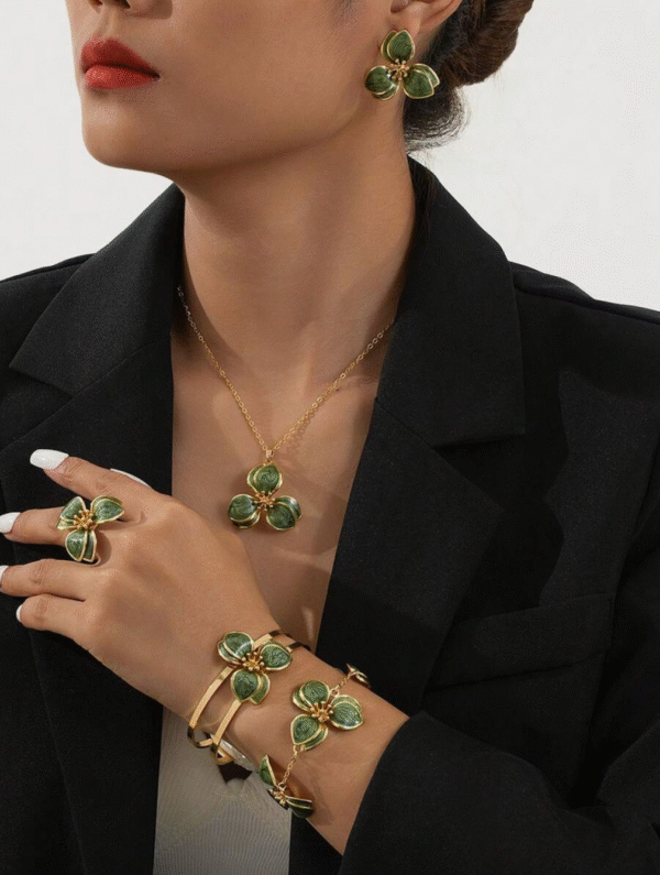 Parure petites fleurs